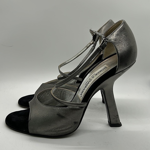 Dolce & Gabbana Sexy Silver Gray Strappy High
Heels Shoes **Sz 37/US Sz 7**🔥🔥 - Picture 6 of 16